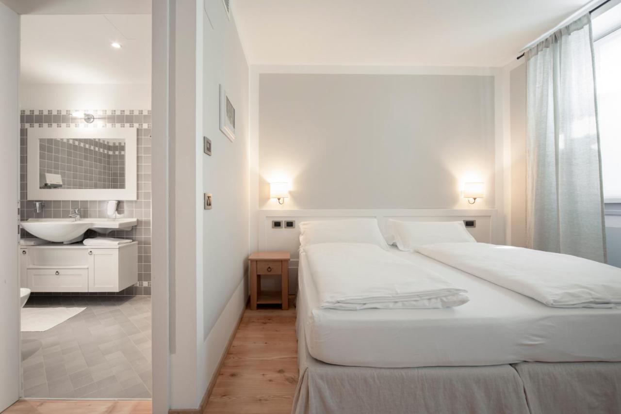 La Canonica Suite Apartments New Location 特伦托 外观 照片