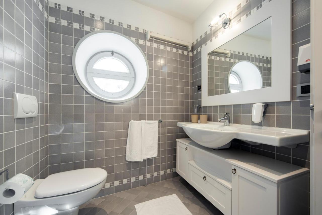 La Canonica Suite Apartments New Location 特伦托 外观 照片